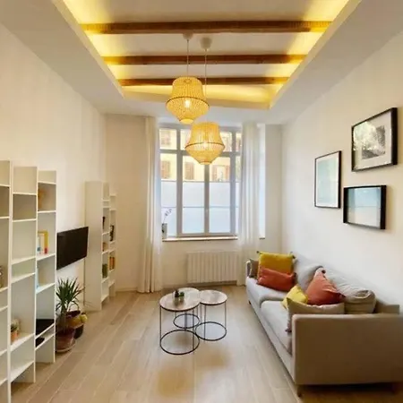 Le Clemenceau Apartment *