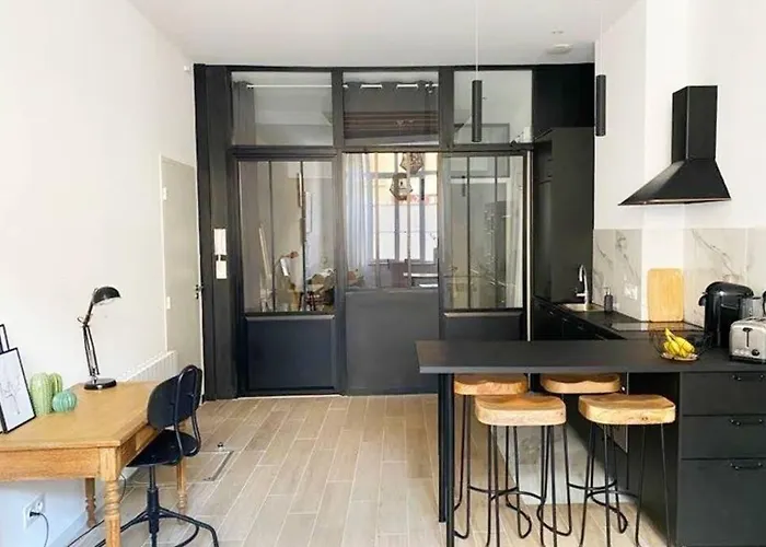 Le Clemenceau Apartment *